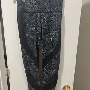 Sweaty Betty patterned leggings